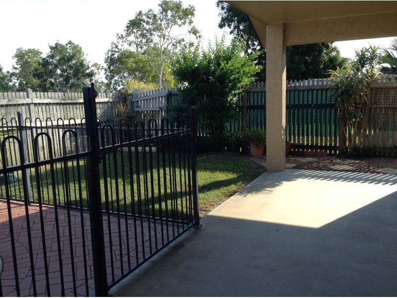 19 Fortunia Lane, Kirwan QLD 4817